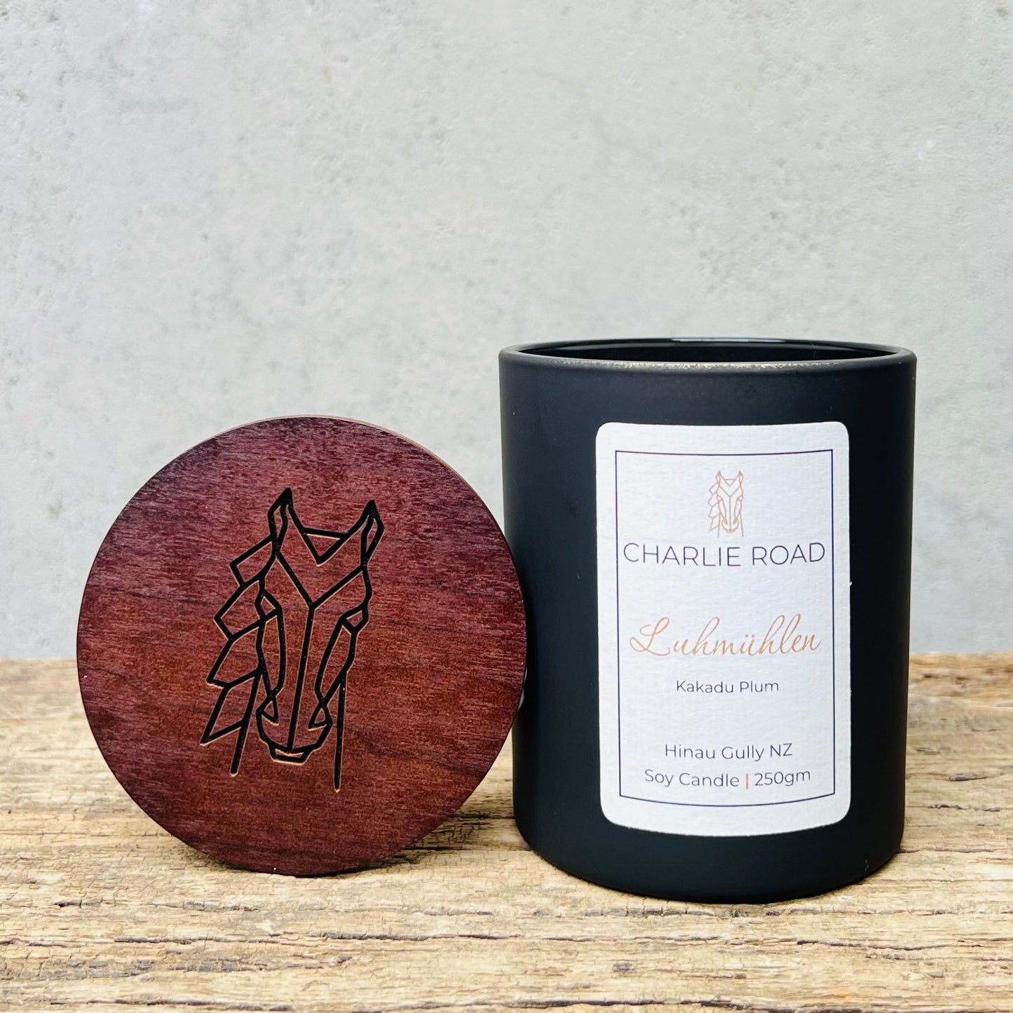 LUHMÜHLEN | Kakadu Plum | Large Candle